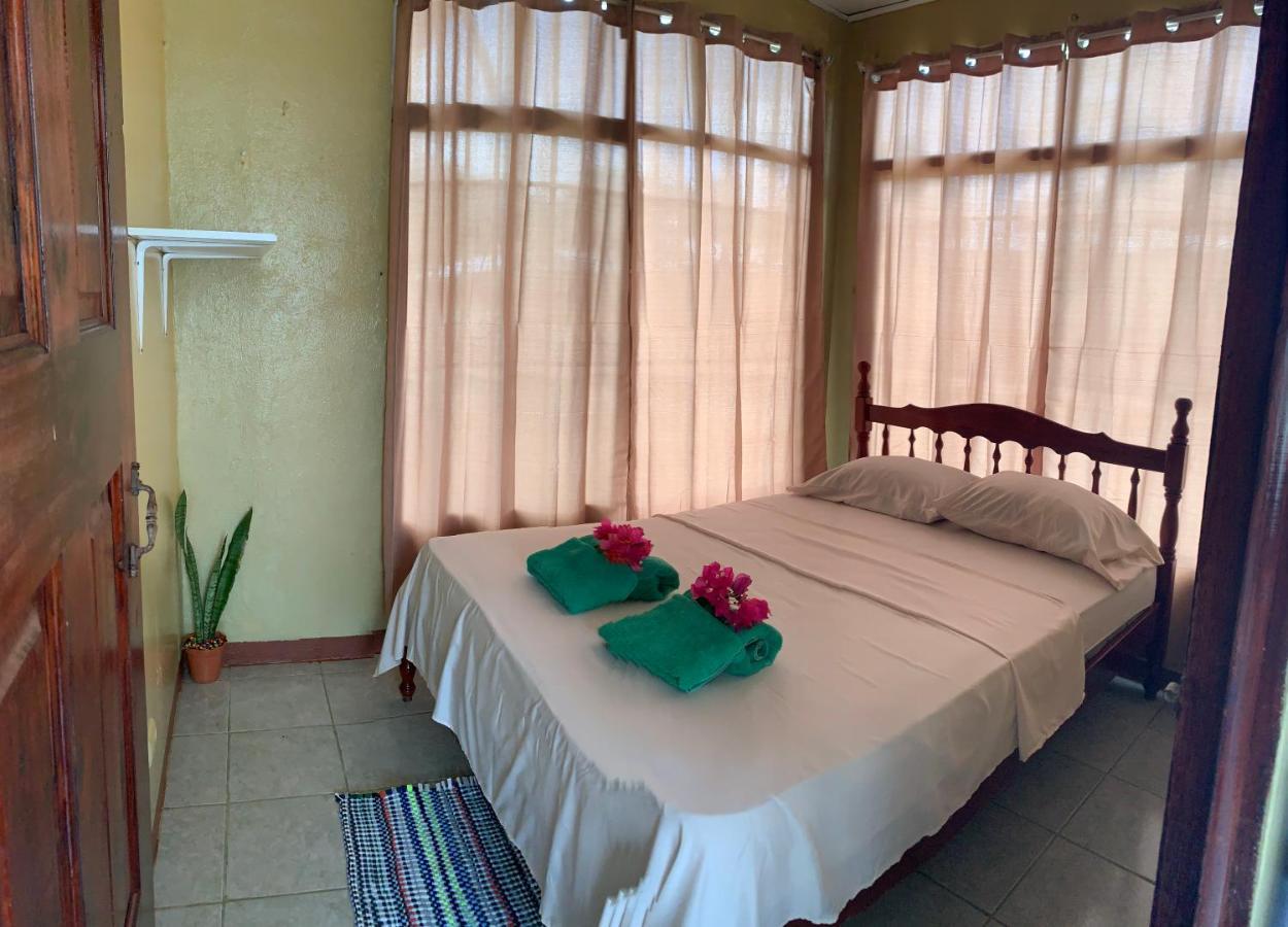 Blue House Guest House Puerto Jimenez Exterior photo