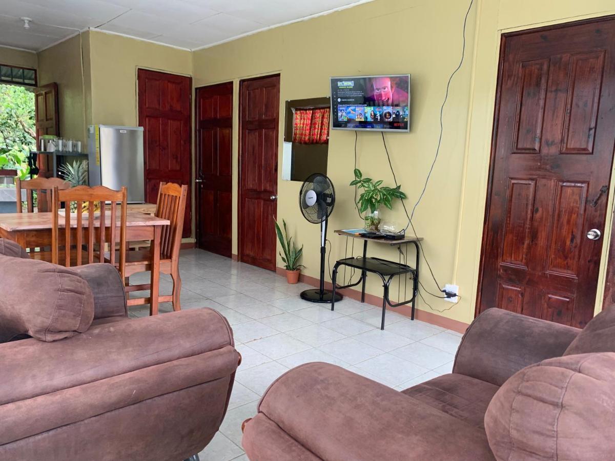 Blue House Guest House Puerto Jimenez Exterior photo